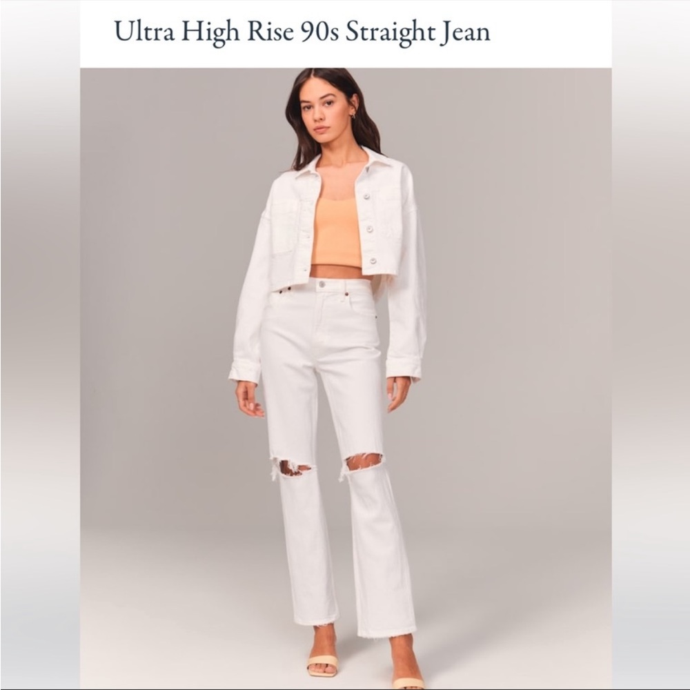 NWT Abercrombie & Fitch - Ultra High Rise 90s Straight Jeans - White Distressed
